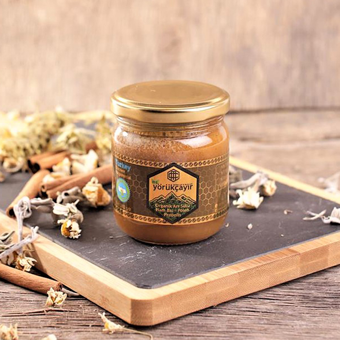 Yörükçayır%20Organik%20Arı%20Sütü-Bal-Propolis%20Karışımı%20240%20Gr